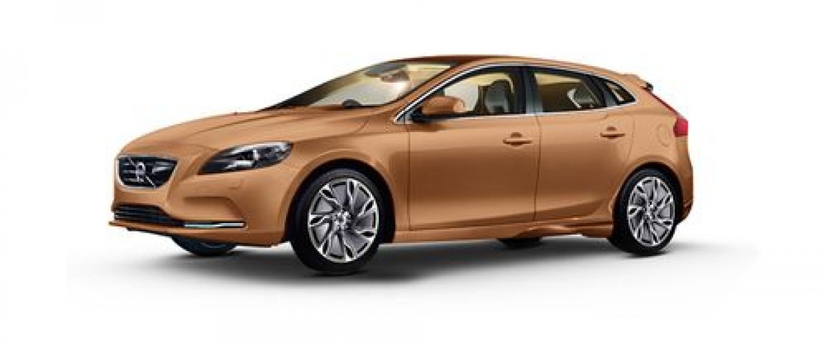 Volvo v40 2018